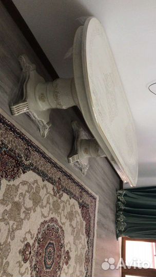 Кухонный стол