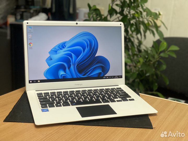 Тонкий ноутбук 4 ядра/2 озу/SSD 8 часов работы