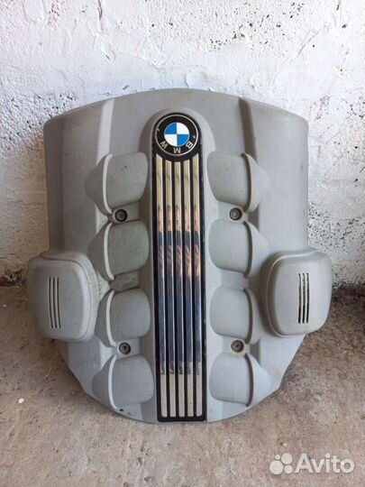 Дикаративная накладка двигателя Bmw N62