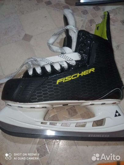 Коньки хоккейные полупрофессиональные