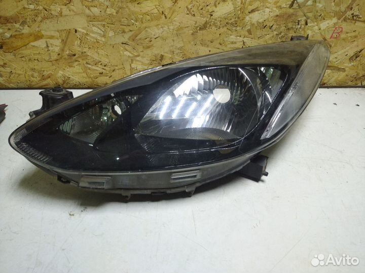 Фара передняя левая Mazda 2 2007-2015