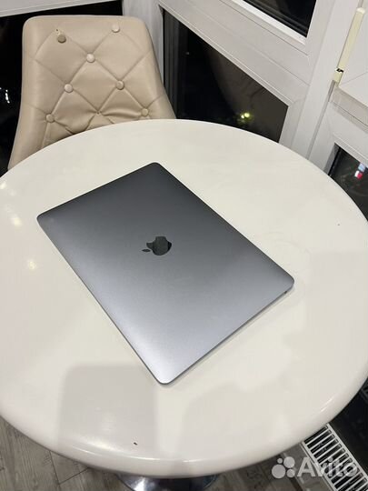 Macbook air 13 2020 i3