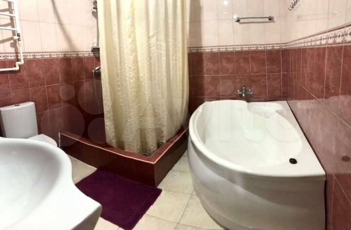 2-к. апартаменты, 65 м², 1/3 эт.