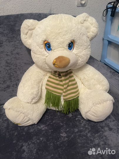 Плюшевый медведь большой