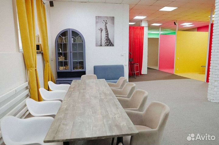 Аренда лофта с яркими фотозонами