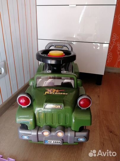 Внедорожник толокар каталка