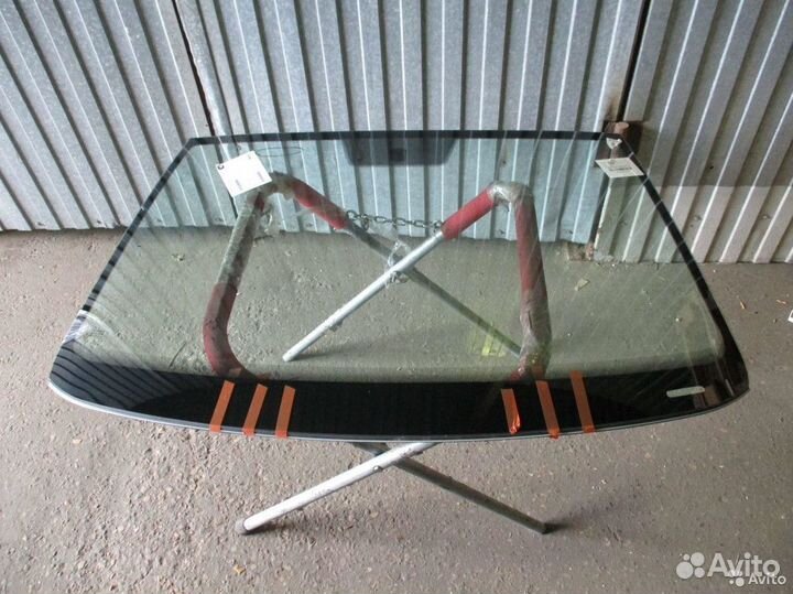 Стекло заднее на Kia Rio 2