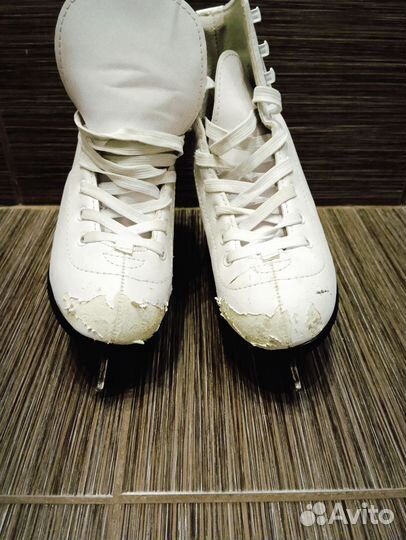 Коньки фигурные 34 размер