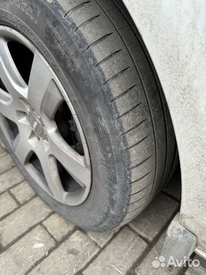 Michelin Pilot Sport 4 225/55 R17