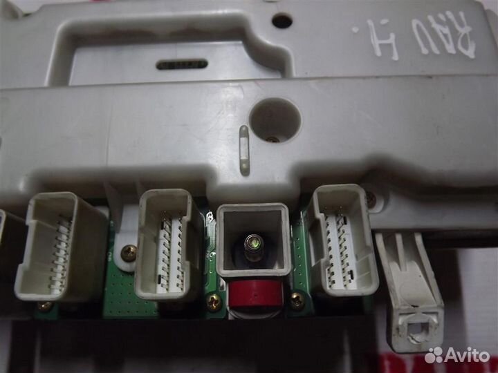 Панель приборов Тойота Рав 4