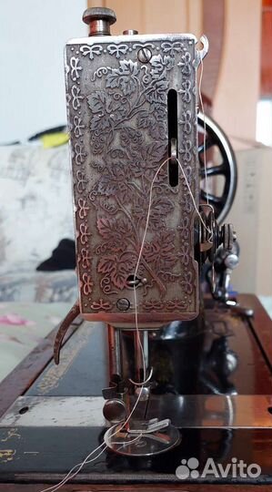 Швейная машинка Singer