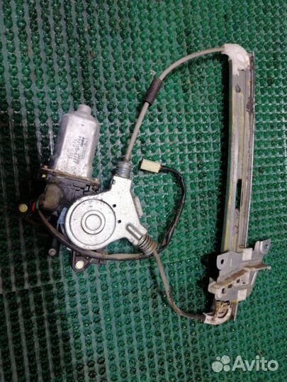 Стеклоподъемник двери задний левый Ford Escape
