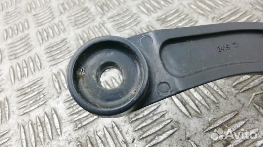 Щеткодержатель лобового стекла jeep cherokee KL (1