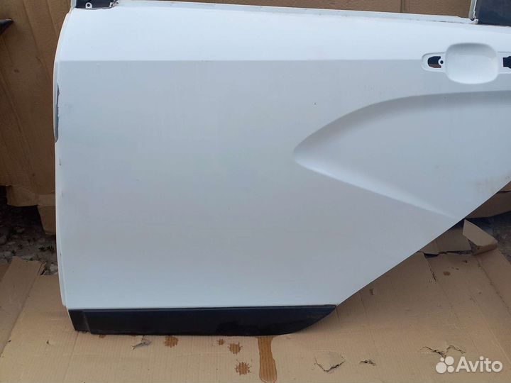 Дверь задняя левая Лада vesta cross
