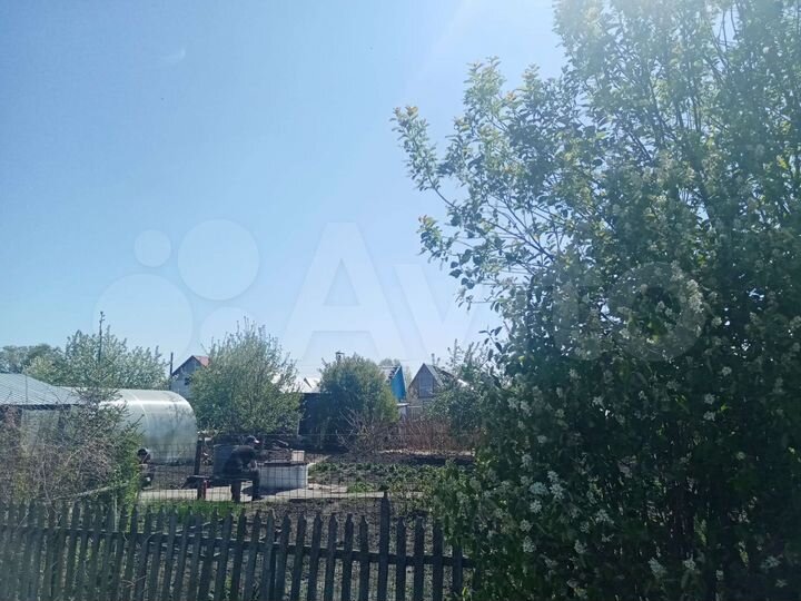 Дом 10 м² на участке 5 сот.