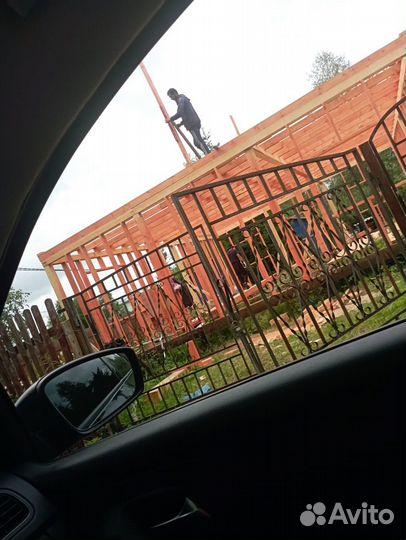 Бригада строителей