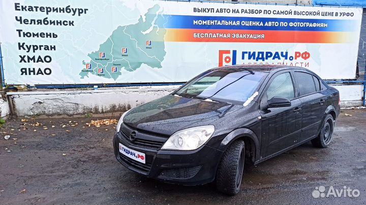 Обшивка стойки задняя левая Opel Astra H 13191370