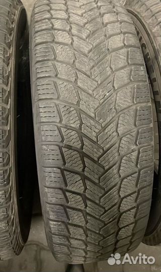 Michelin X-Ice Snow 215/65 R17