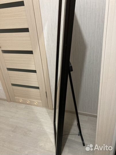 Зеркало напольное