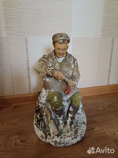 Легендарный Василий Теркин. Статуэтка гипсовая
