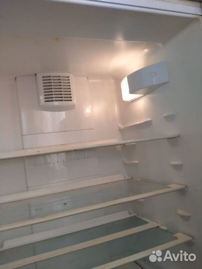 Холодильник AEG встраиваемый