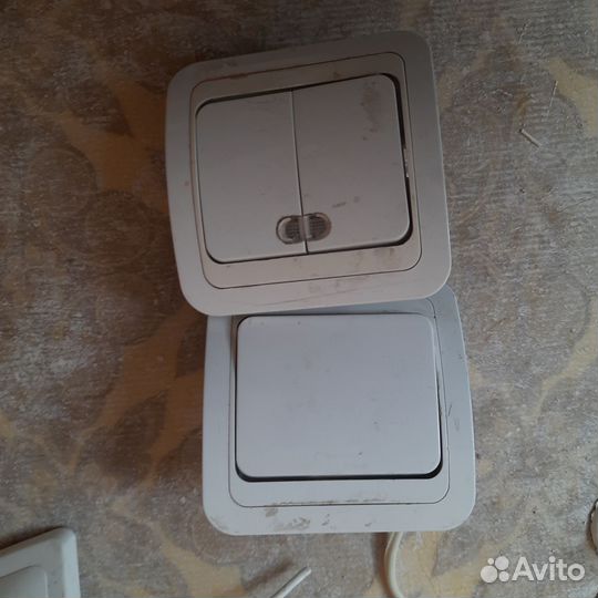 Розетки и выключатели