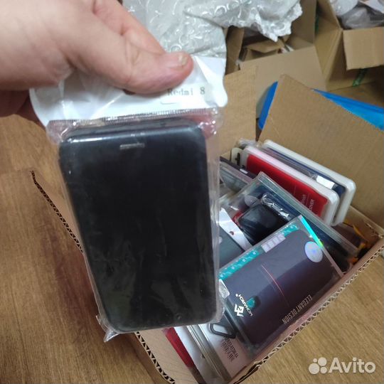 Чехлы на телефоны