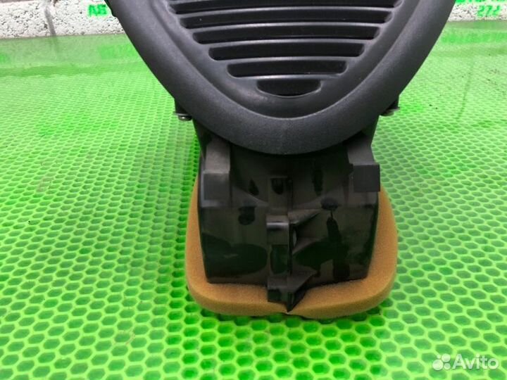 Консоль центральная LADA Kalina универсал 11183