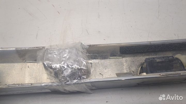 Накладка под номер Jaguar XF 2007–2012, 2008