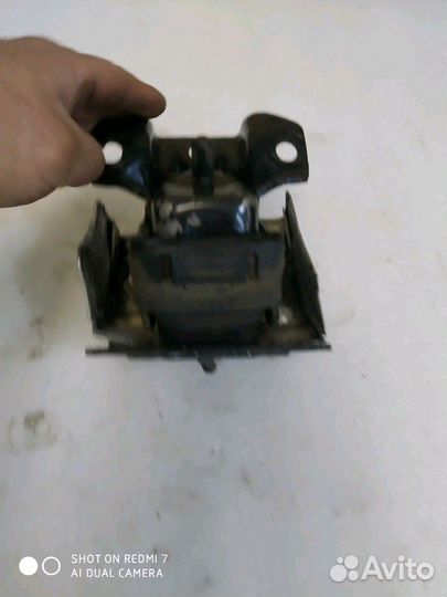 Опора двигателя Tahoe,Escalade 3, 07-14 г