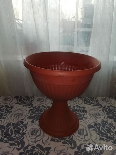 Вазоны, горшки, кашпо для цветов