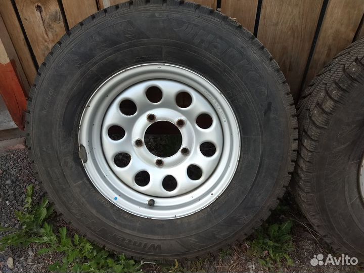 R15 Hankook Winter I'Pike 215/75, PCD 5x139.7 DIA 108.5