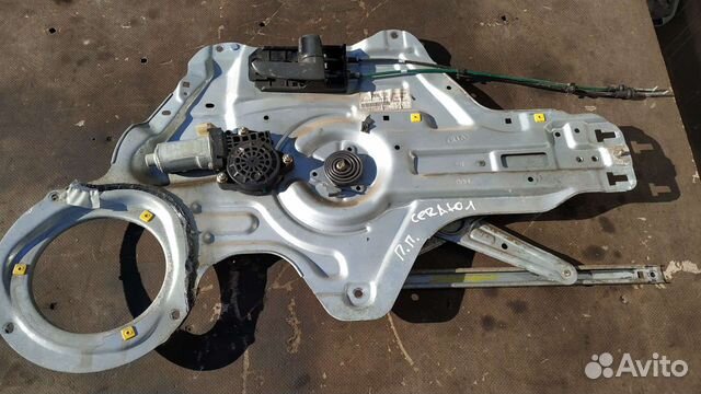 Передний правый стеклоподъёмник Киа Церато 1