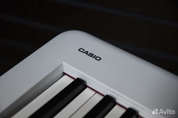 Цифровое пианино Casio + Аксессуары