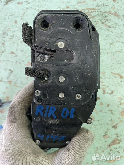 Замок задний правый kia cerato