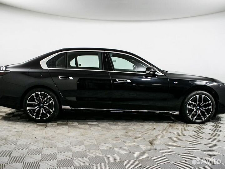 BMW 7 серия, 2022