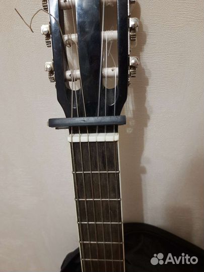 Гитара классическая + чехол + каподастр
