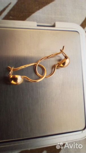 Золотые серьги