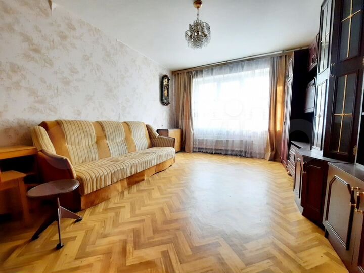3-к. квартира, 64 м², 1/9 эт.