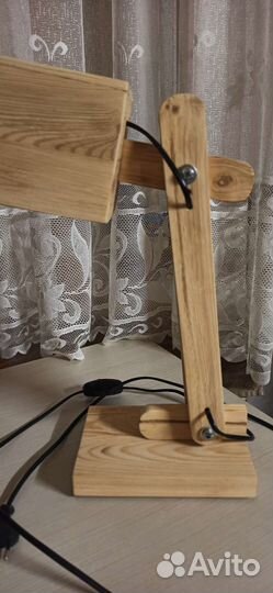Лампа настольная деревянная