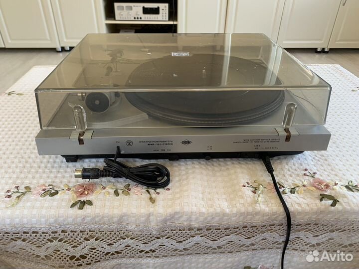 Проигрыватель винила 
