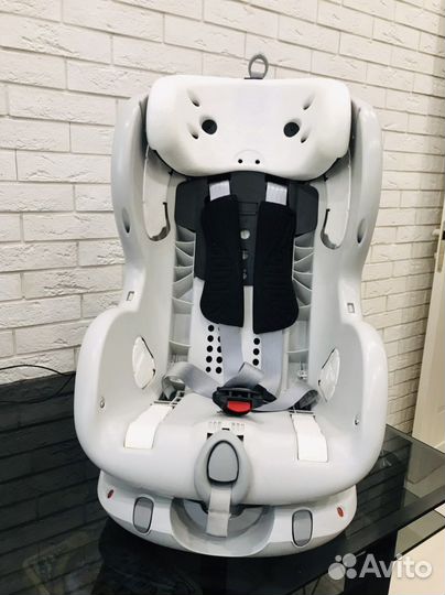 Детское автокресло Britax romer 9-18 кг isofix