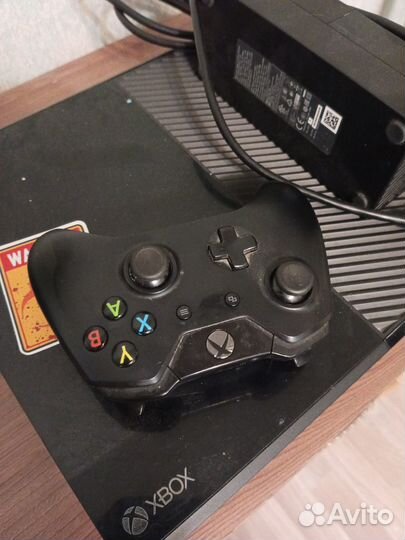 Игровая приставка xbox one с дисками