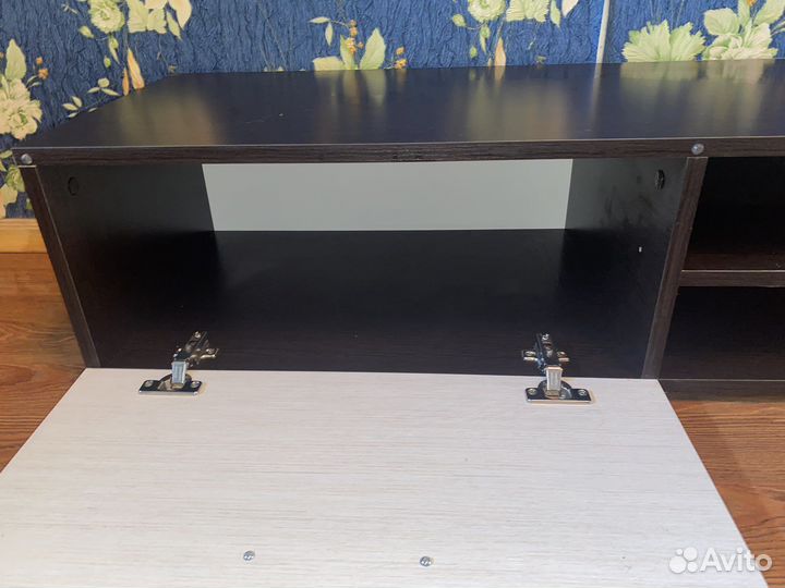 Тумба под телевизор