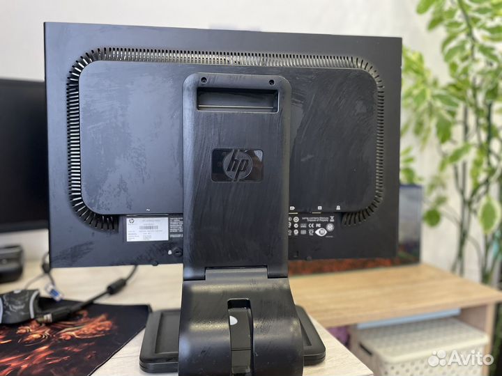 Монитор hp 22