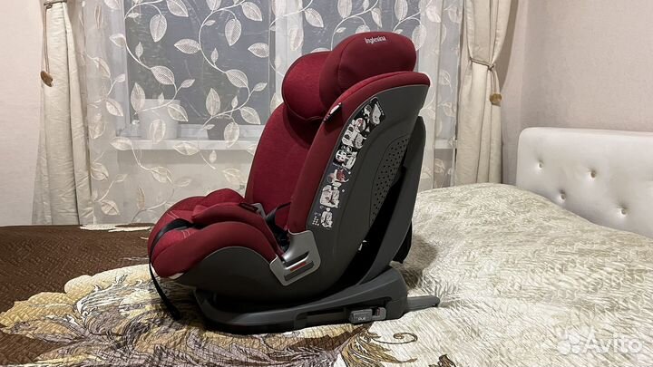 Автокресло Италия IsoFix от 9кг до 36кг