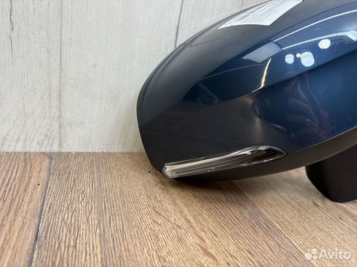 Зеркало правое Volvo Xc60 UZ B420XC B4204T23 2018