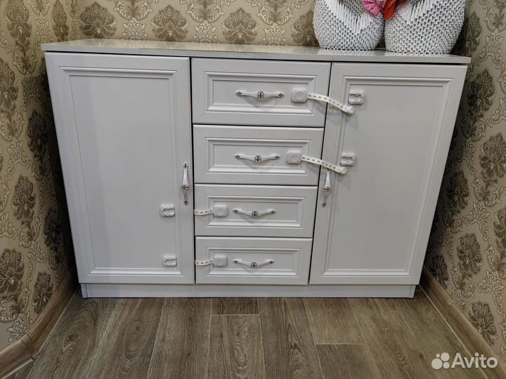 Комод белый