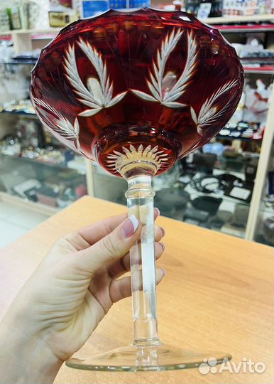 Ваза для фруктов на ножке. Листайте фото