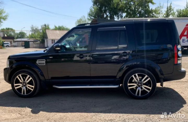 В разборке Land Rover Discovery 4